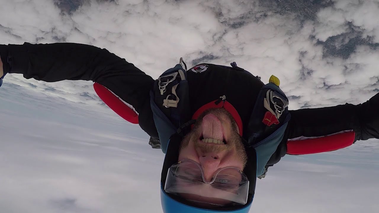 Parachutisme Laval Saison 2019 en video